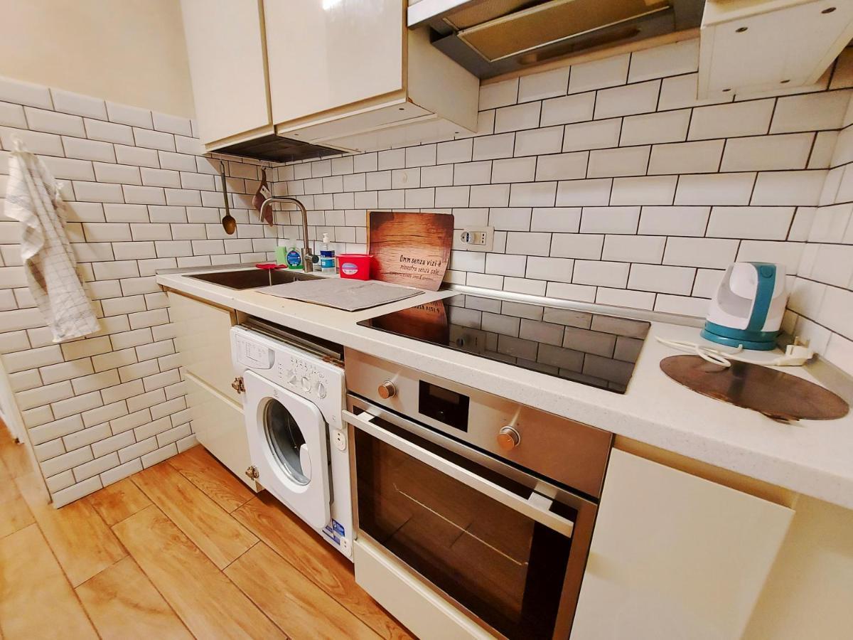 Free Breakfast - Big Apartment In The Heart Of Rom Exterior foto