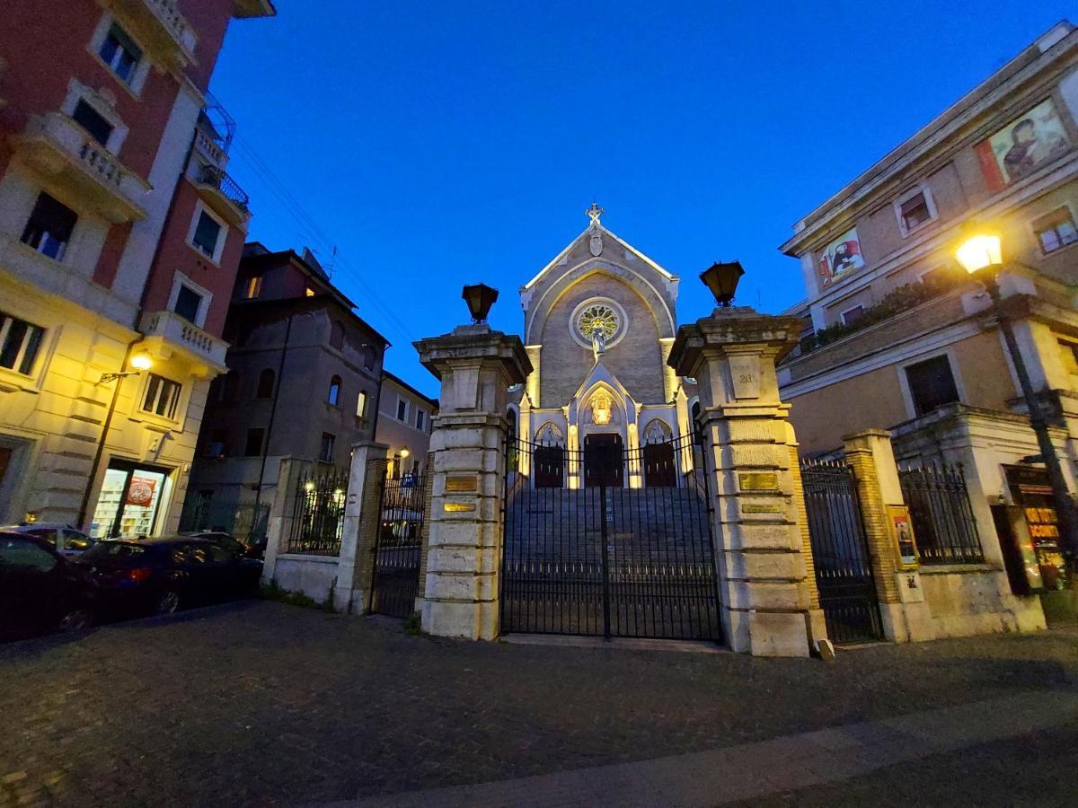 Free Breakfast - Big Apartment In The Heart Of Rom Exterior foto