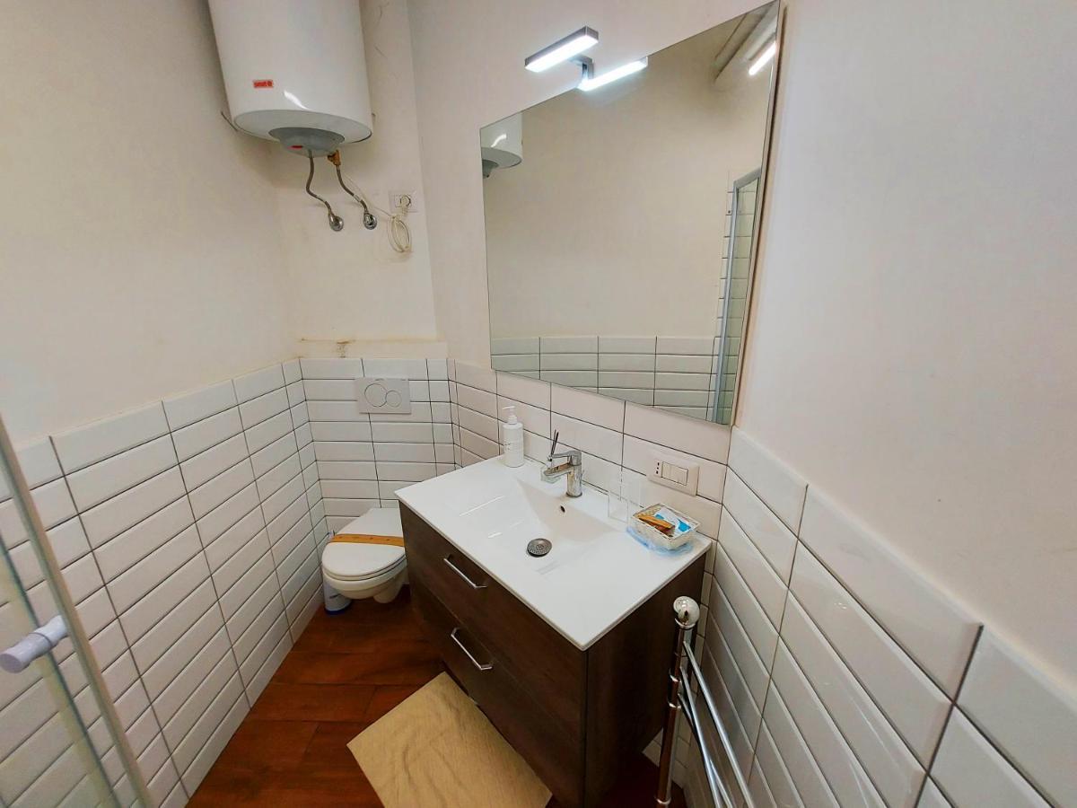 Free Breakfast - Big Apartment In The Heart Of Rom Exterior foto