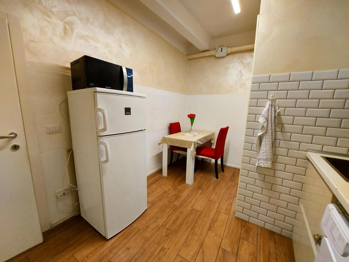Free Breakfast - Big Apartment In The Heart Of Rom Exterior foto